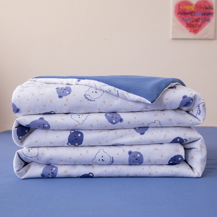 91家纺网 家纺一手货源 找家纺 南北家居 2025新款针织棉双层纱夏被四件套 白点小熊