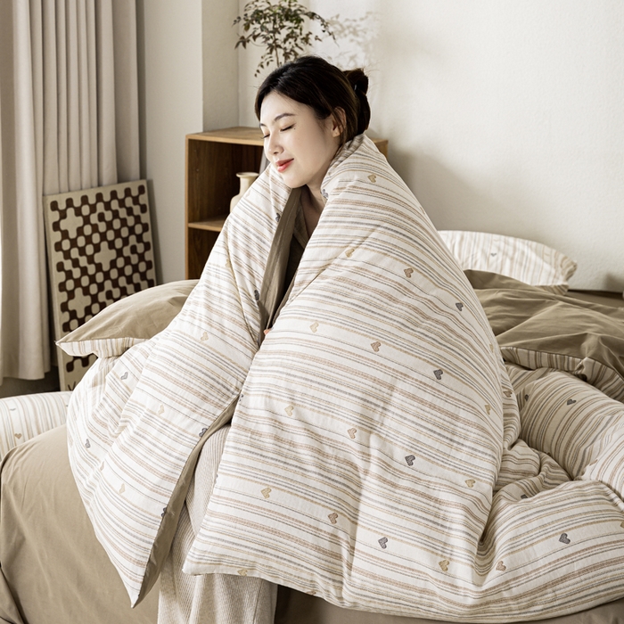 91家纺网 家纺一手货源 找家纺 2025新款全棉水洗棉双层纱印花四件套 拿铁-米