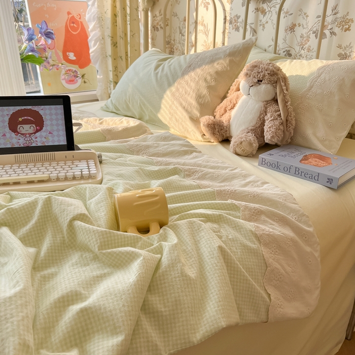 91家纺网 家纺一手货源 找家纺 盼季家纺 新款夏季夏天蕾丝花边大豆纤维被夏凉被床单四件套空调被 蕾丝花边夏被-绿小格