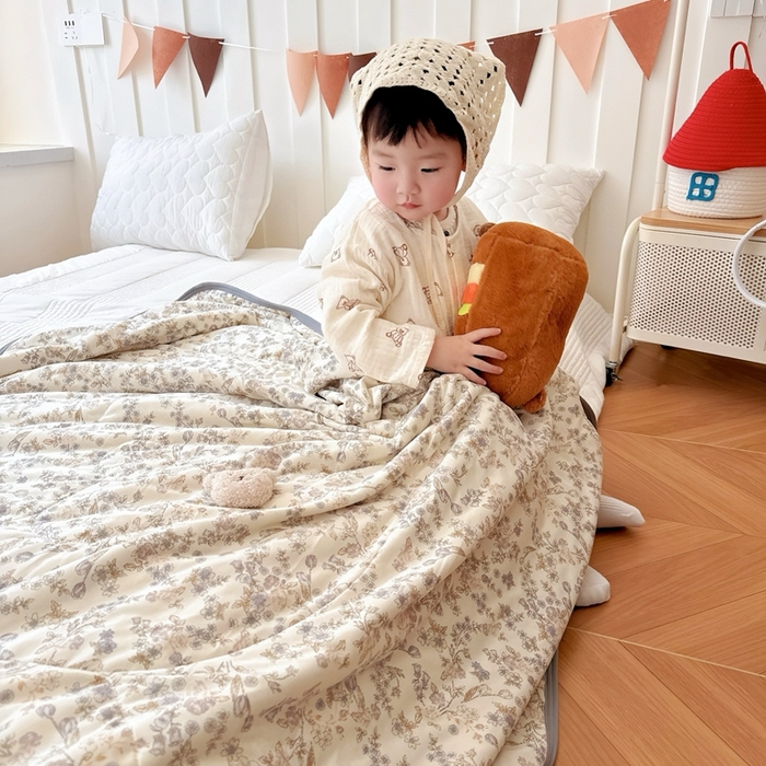 91家纺网 家纺一手货源 找家纺 兜米  2025夏季A类针织棉夏凉被小清新卡通双面针织棉空调被子被芯 花曦