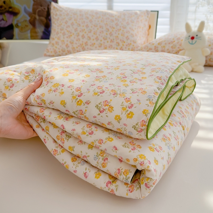 91家纺网 家纺一手货源 找家纺 美派工厂店2025新款水洗邹邹纱夏被 久期诗朵-黄