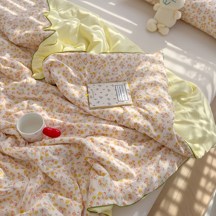 91家纺网 家纺一手货源 找家纺 美派工厂店2025新款水洗邹邹纱夏被 久期诗朵-黄