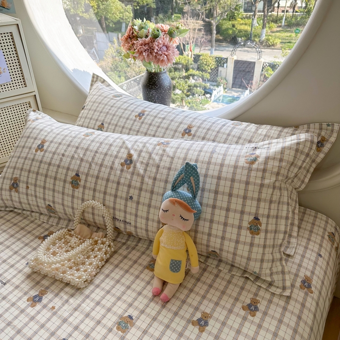 91家纺网 家纺一手货源 找家纺 百寐 2025新款13372全棉纯棉印花双人枕套+同款床单 格子熊