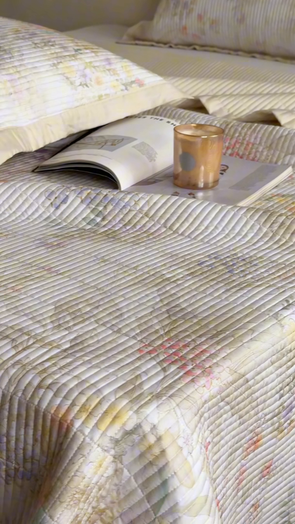 91家纺网 家纺一手货源 找家纺 黛舒家居2025新款天丝水洗印花夏被床盖三件套 花漾情