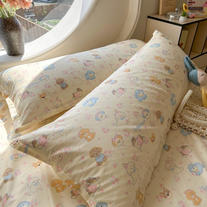 91家纺网 家纺一手货源 找家纺 百寐 2025新款13372全棉纯棉印花双人枕套+同款床单 泡芙狗