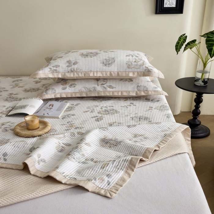 91家纺网 家纺一手货源 找家纺 黛舒家居2025新款天丝水洗印花夏被床盖三件套 蔓咖