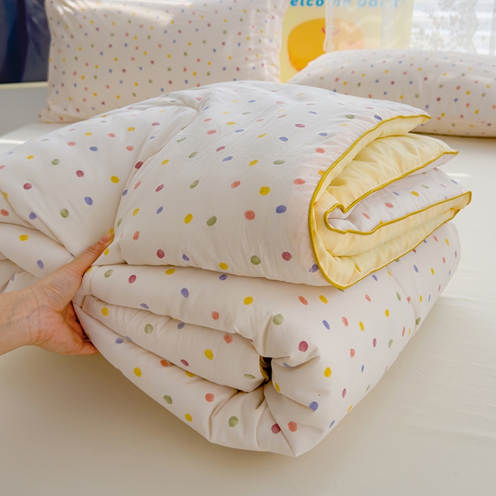 91家纺网 家纺一手货源 找家纺 美派工厂店2025新款水洗邹邹纱夏被 小波点