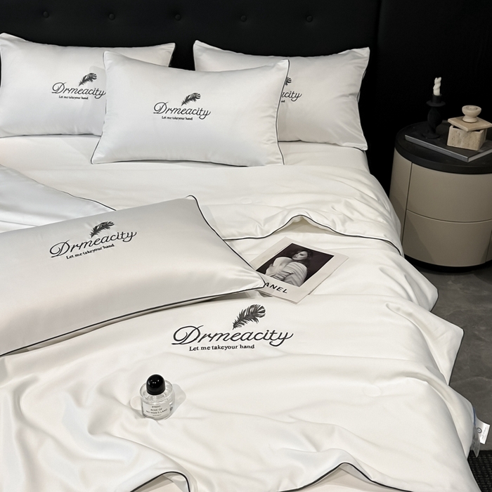 91家纺网 家纺一手货源 找家纺 牛牛家纺 2025新款水洗真丝刺绣夏被夏凉被空调被四件套 梦羽-本白