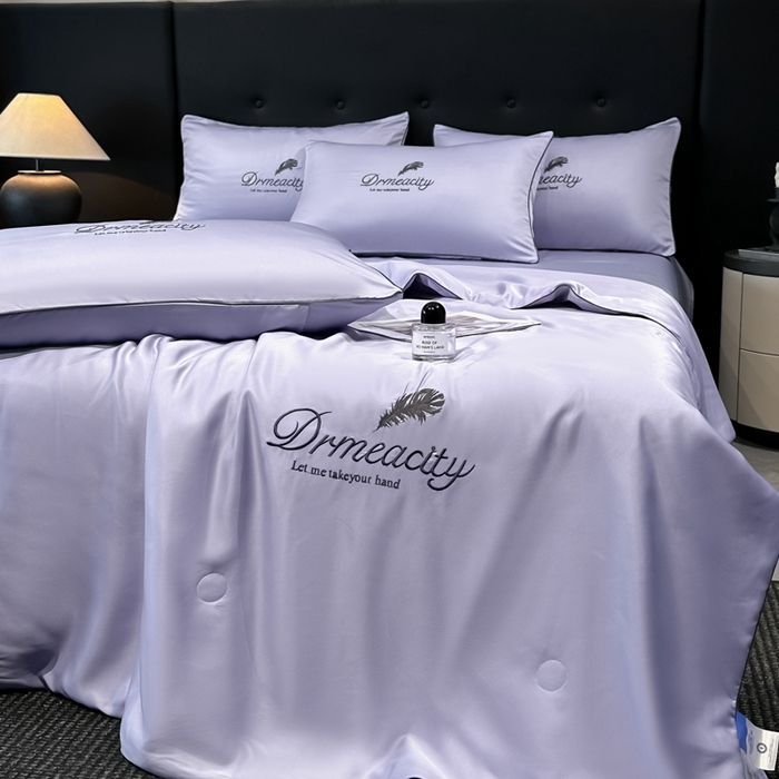 91家纺网 家纺一手货源 找家纺 牛牛家纺 2025新款水洗真丝刺绣夏被夏凉被空调被四件套 梦羽-星黛紫
