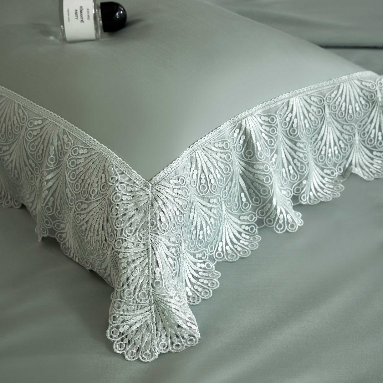 91家纺网 家纺一手货源 找家纺 榻尚家居 2025春夏新款天丝棉蕾丝夏被夏凉被空调被床盖四件套-沐颜 沐颜 绿色