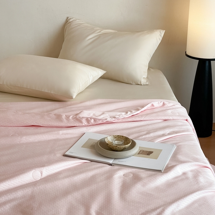 91家纺网 家纺一手货源 找家纺 （总）茧羽世家 2025新款流光星熠系列小提花夏被被子被芯