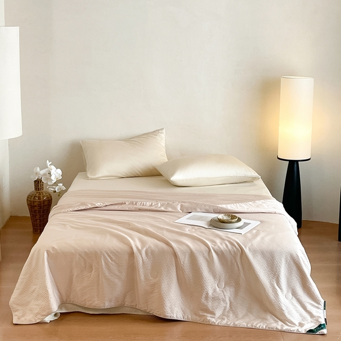 91家纺网 家纺一手货源 找家纺 （总）茧羽世家 2025新款流光星熠系列小提花夏被被子被芯