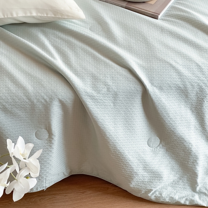 91家纺网 家纺一手货源 找家纺 茧羽世家 2025新款流光星熠系列小提花夏被被子被芯 点点兰