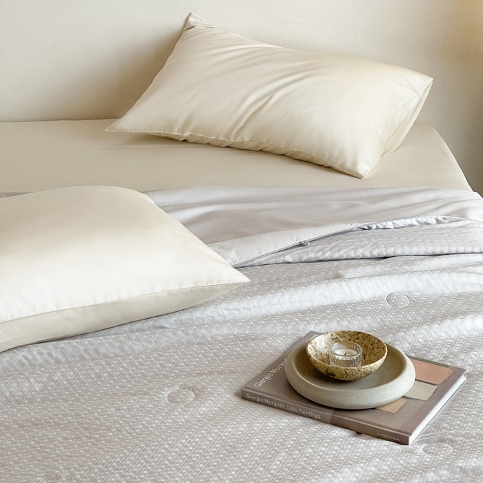 91家纺网 家纺一手货源 找家纺 茧羽世家 2025新款流光星熠系列小提花夏被被子被芯 凌格灰