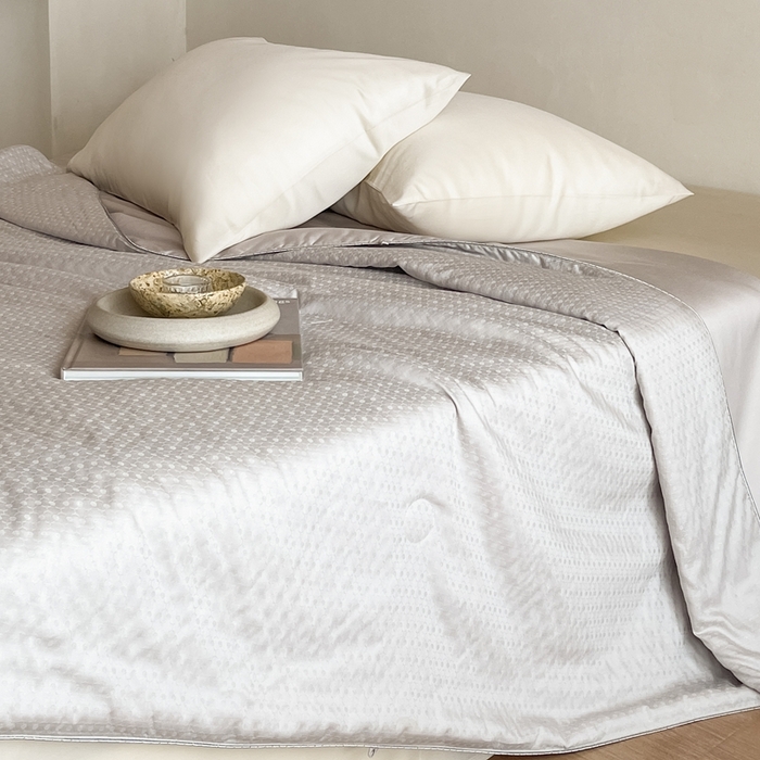 91家纺网 家纺一手货源 找家纺 茧羽世家 2025新款流光星熠系列小提花夏被被子被芯 凌格灰