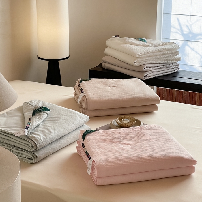 91家纺网 家纺一手货源 找家纺 茧羽世家 2025新款流光星熠系列小提花夏被被子被芯 组合