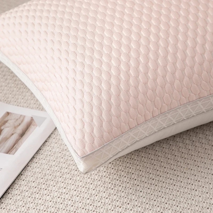 91家纺网 家纺一手货源 找家纺 卓昌枕芯 2025新款夏季凉感豆豆冰丝枕透气网边立体枕头枕芯 粉色