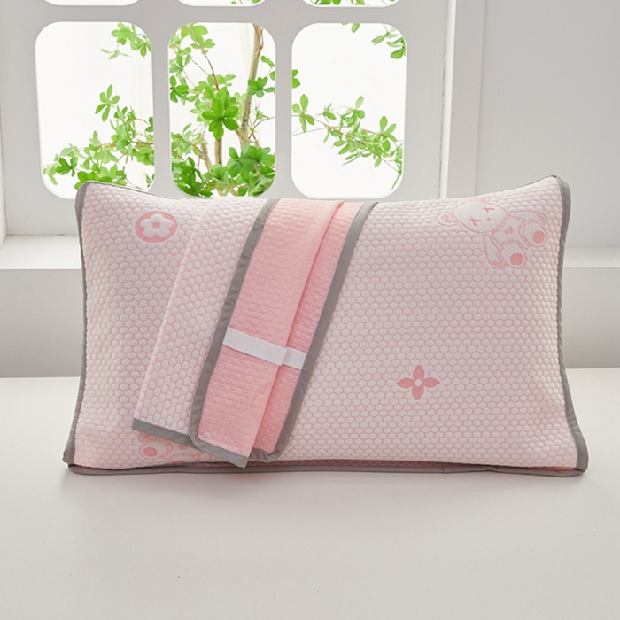 91家纺网 家纺一手货源 找家纺 翎盈家纺 2025新款夏季卡通凉感冰豆豆枕巾可水洗枕头巾单枕巾 小熊粉52x76cm/只