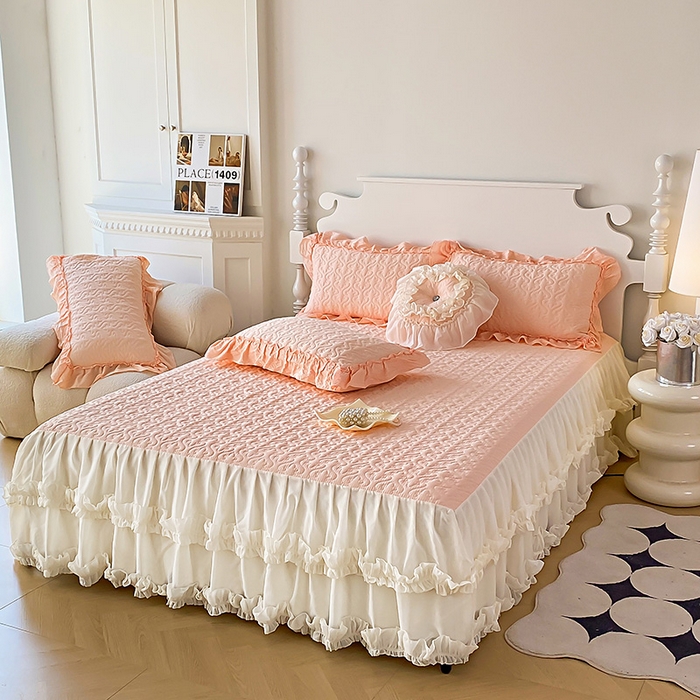 91家纺网 家纺一手货源 找家纺 （总）花香四季家纺 2025新款法式夹棉绗缝床裙单件三件套蕾丝公主风-可可甜心