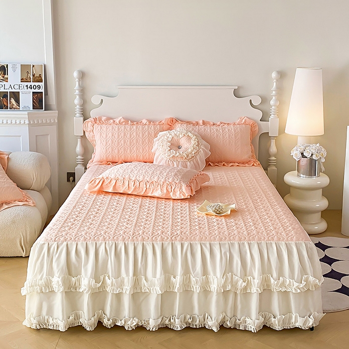 91家纺网 家纺一手货源 找家纺 花香四季家纺 2025新款法式夹棉绗缝床裙单件三件套蕾丝公主风-可可甜心 可可甜心-玉