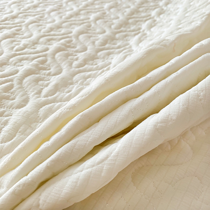 91家纺网 家纺一手货源 找家纺 花香四季家纺 2025新款法式夹棉绗缝床裙单件三件套蕾丝公主风-可可甜心 可可甜心-白