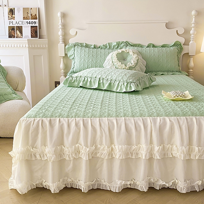 91家纺网 家纺一手货源 找家纺 花香四季家纺 2025新款法式夹棉绗缝床裙单件三件套蕾丝公主风-可可甜心 可可甜心-绿