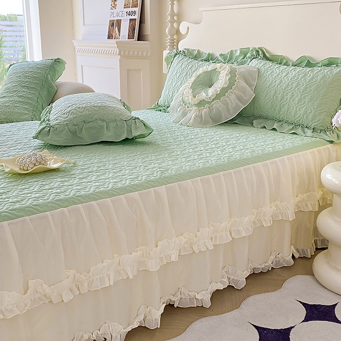 91家纺网 家纺一手货源 找家纺 花香四季家纺 2025新款法式夹棉绗缝床裙单件三件套蕾丝公主风-可可甜心 可可甜心-绿