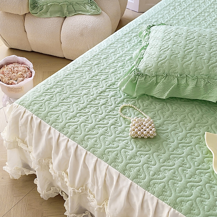 91家纺网 家纺一手货源 找家纺 花香四季家纺 2025新款法式夹棉绗缝床裙单件三件套蕾丝公主风-可可甜心 可可甜心-绿