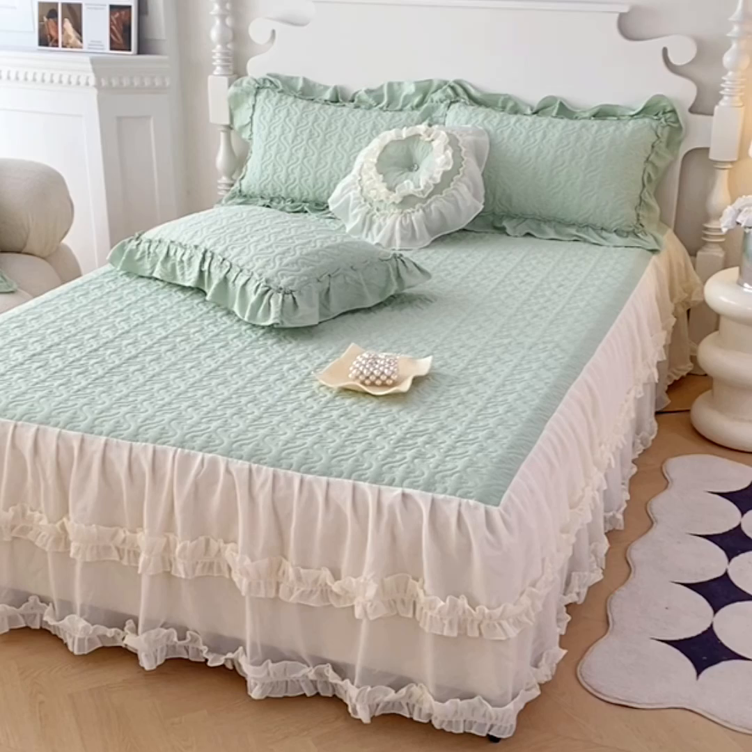 91家纺网 家纺一手货源 找家纺 花香四季家纺 2025新款法式夹棉绗缝床裙单件三件套蕾丝公主风-可可甜心 可可甜心-绿