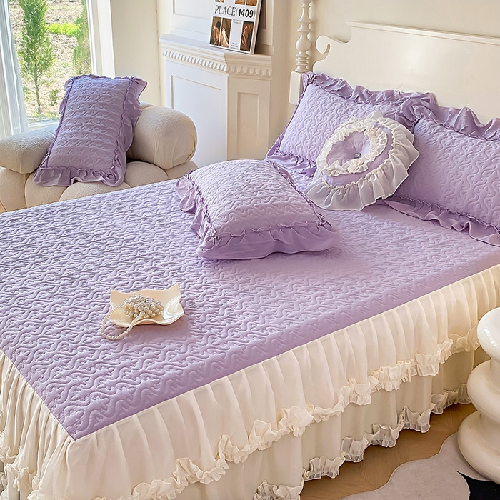 91家纺网 家纺一手货源 找家纺 花香四季家纺 2025新款法式夹棉绗缝床裙单件三件套蕾丝公主风-可可甜心 可可甜心-紫