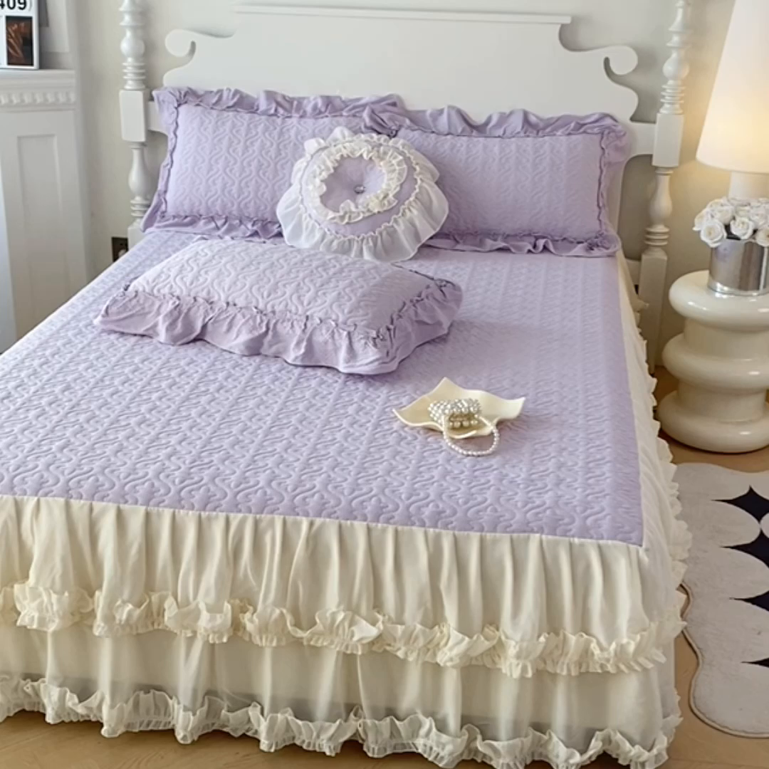 91家纺网 家纺一手货源 找家纺 花香四季家纺 2025新款法式夹棉绗缝床裙单件三件套蕾丝公主风-可可甜心 可可甜心-紫