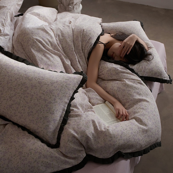 91家纺网 家纺一手货源 找家纺 蓝邻家纺 2025新款全棉纯棉双层纱绉绉花边四件套系列 半亩花田