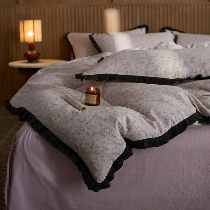 91家纺网 家纺一手货源 找家纺 蓝邻家纺 2025新款全棉纯棉双层纱绉绉花边四件套系列 半亩花田