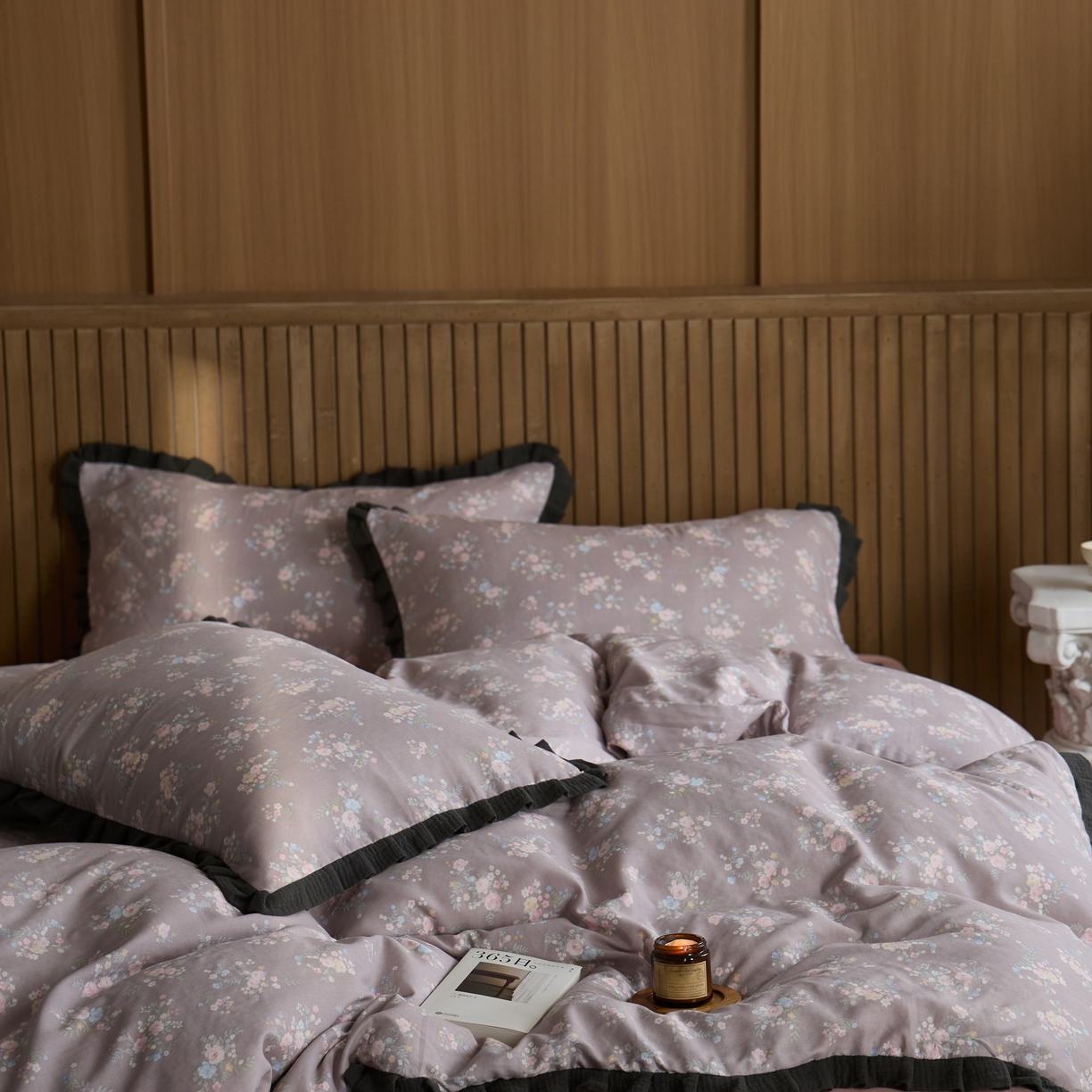 91家纺网 家纺一手货源 找家纺 蓝邻家纺 2025新款全棉纯棉双层纱绉绉花边四件套系列 摇拽生姿-红