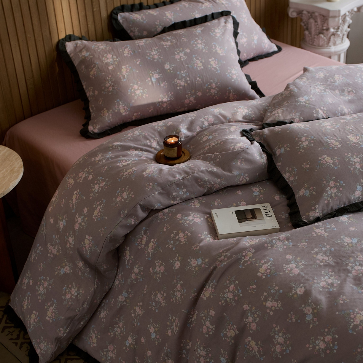 91家纺网 家纺一手货源 找家纺 蓝邻家纺 2025新款全棉纯棉双层纱绉绉花边四件套系列 摇拽生姿-红