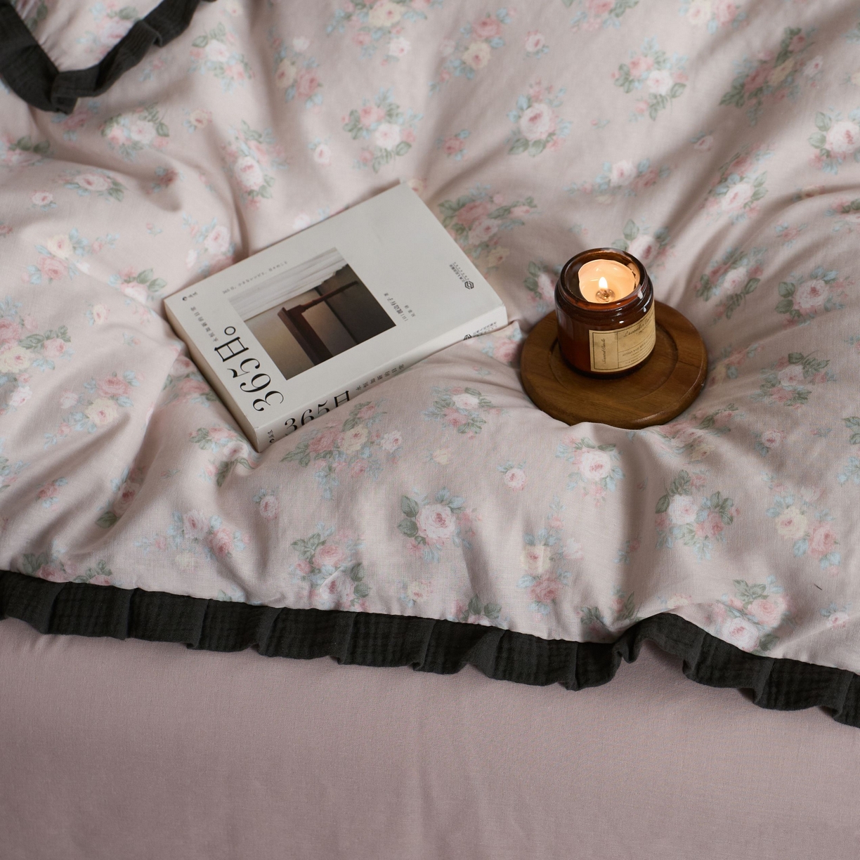 91家纺网 家纺一手货源 找家纺 蓝邻家纺 2025新款全棉纯棉双层纱绉绉花边四件套系列 美丽人生-红