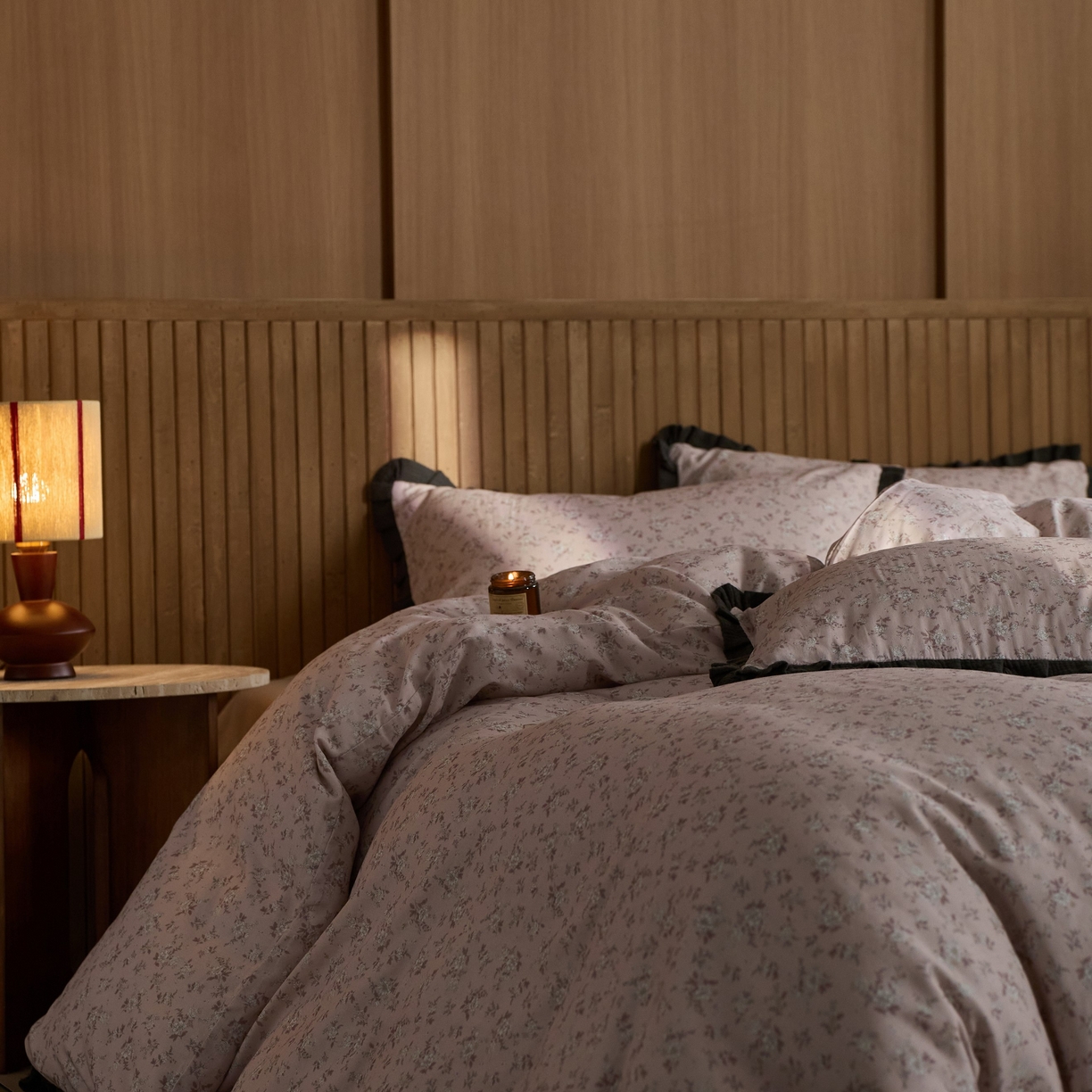 91家纺网 家纺一手货源 找家纺 蓝邻家纺 2025新款全棉纯棉双层纱绉绉花边四件套系列 米娅