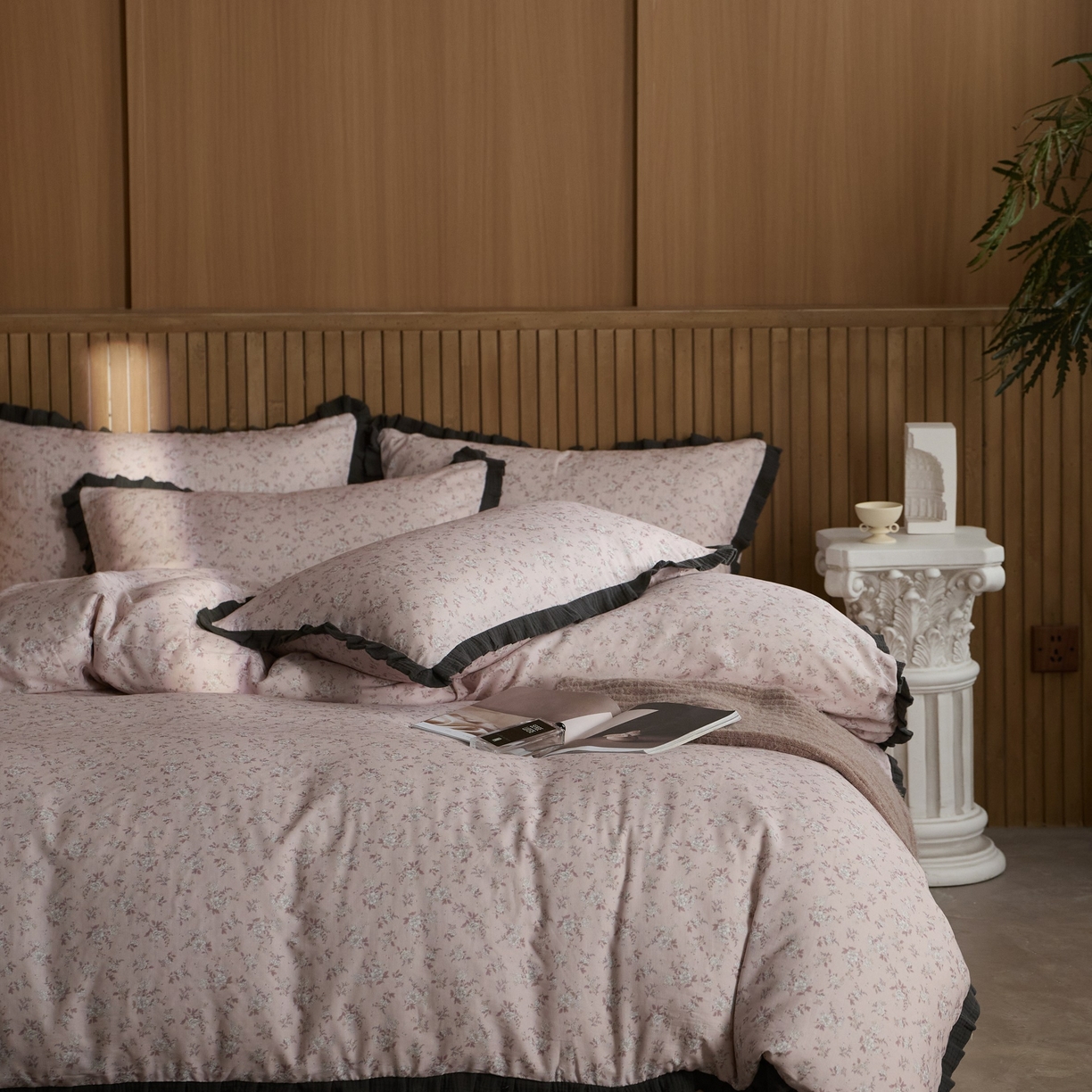 91家纺网 家纺一手货源 找家纺 蓝邻家纺 2025新款全棉纯棉双层纱绉绉花边四件套系列 米娅