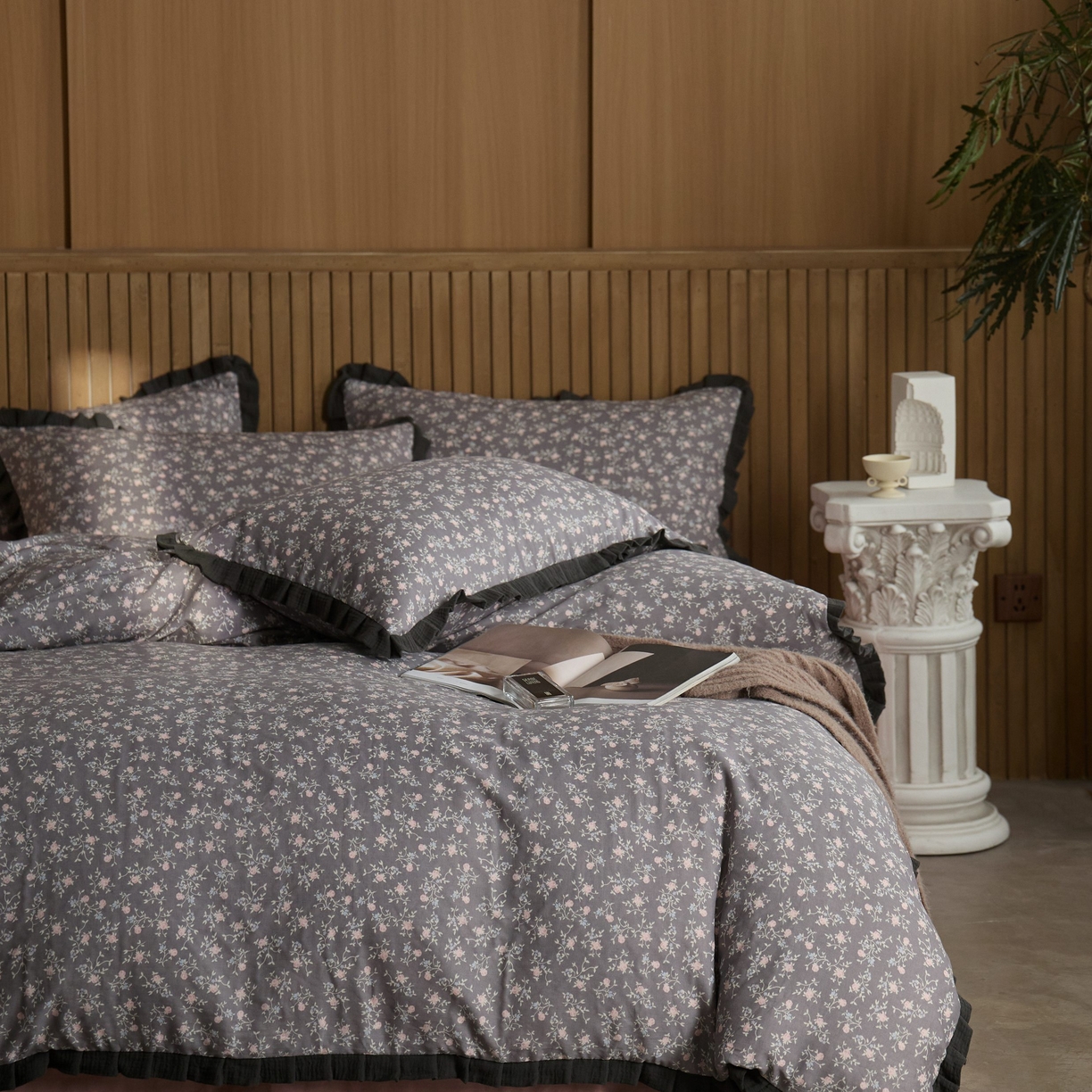 91家纺网 家纺一手货源 找家纺 蓝邻家纺 2025新款全棉纯棉双层纱绉绉花边四件套系列 悠然香-红