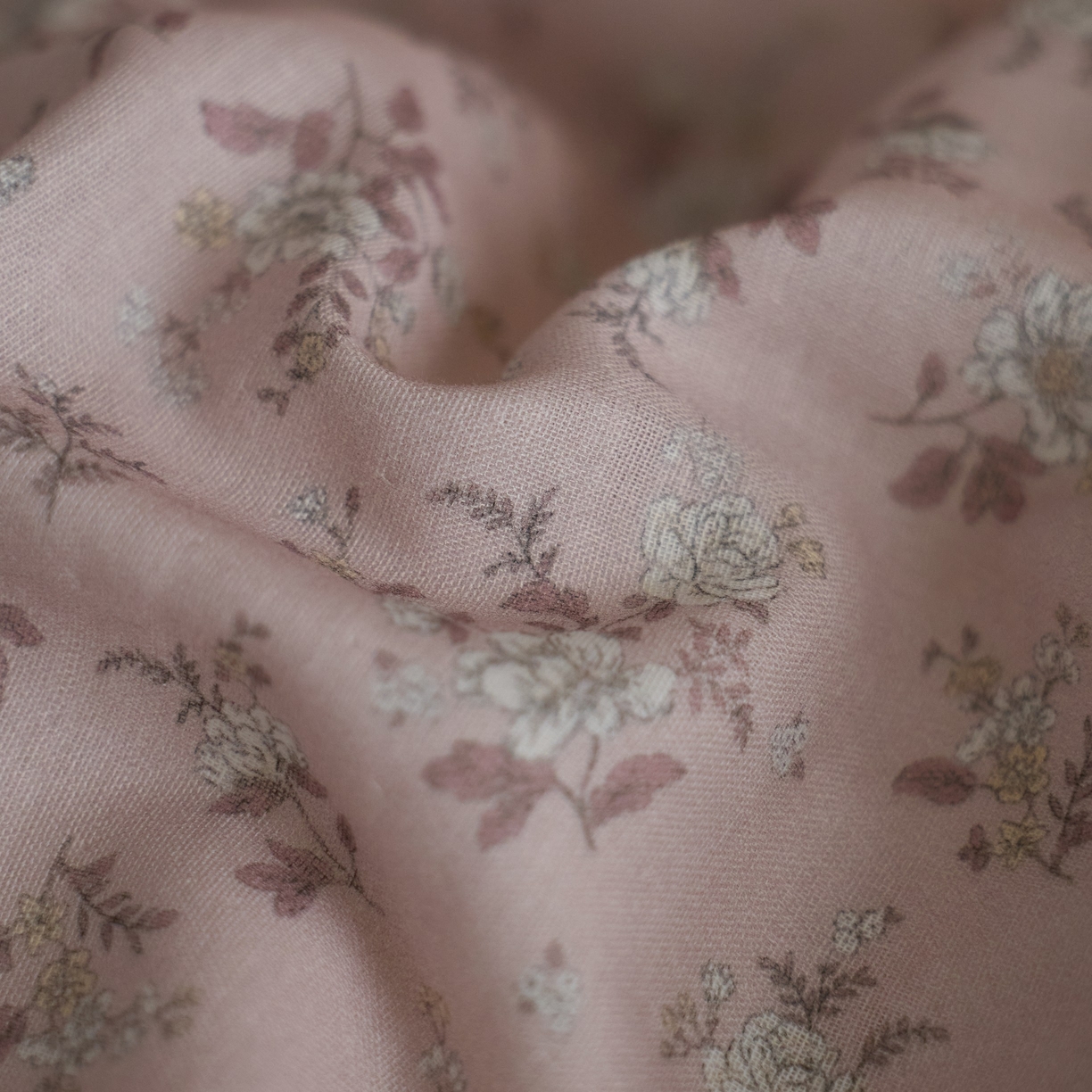 91家纺网 家纺一手货源 找家纺 蓝邻家纺 2025新款全棉纯棉双层纱绉绉花边四件套系列 米娅