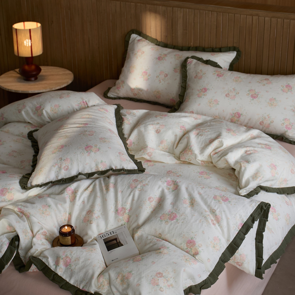 91家纺网 家纺一手货源 找家纺 蓝邻家纺 2025新款全棉纯棉双层纱绉绉花边四件套系列 慕情