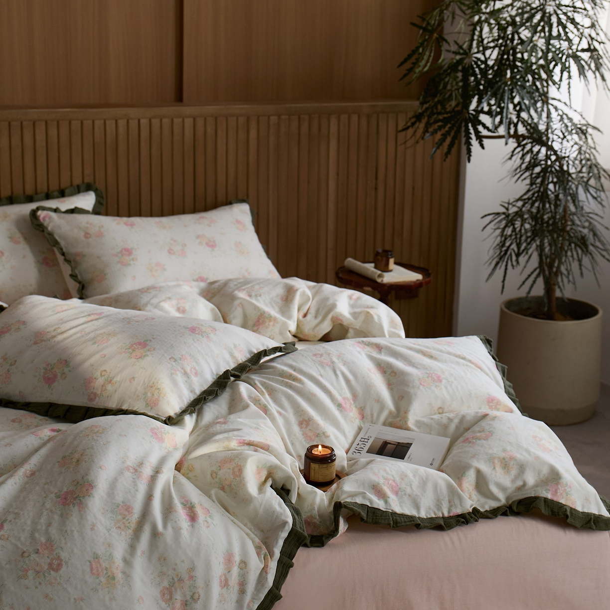 91家纺网 家纺一手货源 找家纺 蓝邻家纺 2025新款全棉纯棉双层纱绉绉花边四件套系列 慕情