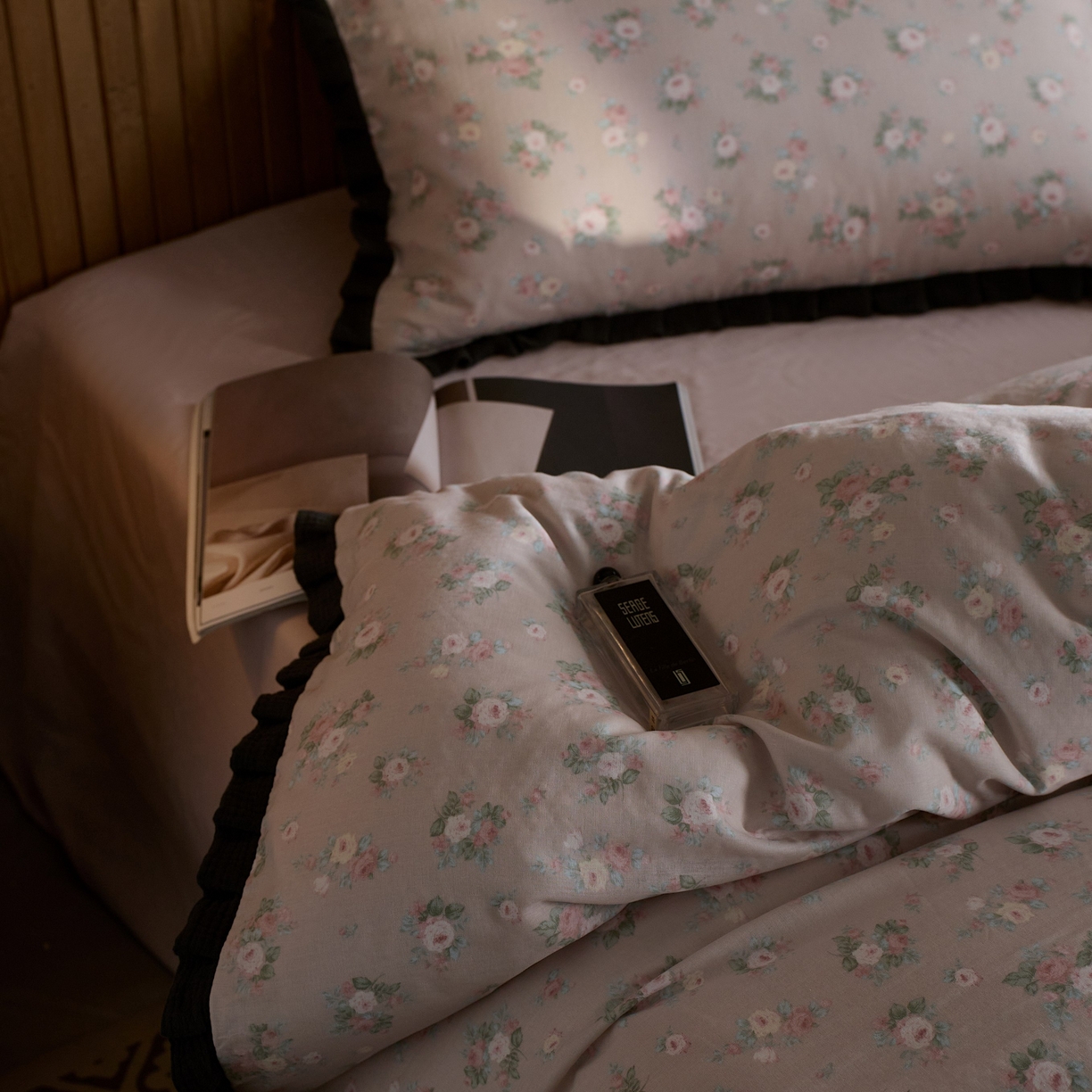 91家纺网 家纺一手货源 找家纺 蓝邻家纺 2025新款全棉纯棉双层纱绉绉花边四件套系列 美丽人生-红