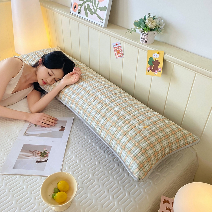 91家纺网 家纺一手货源 找家纺 芯宜佳 2025年新款A类乳胶凉感丝枕套 轻盈格-橙