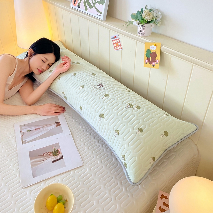 91家纺网 家纺一手货源 找家纺 芯宜佳 2025年新款A类乳胶凉感丝枕套 萌趣蘑菇-果绿