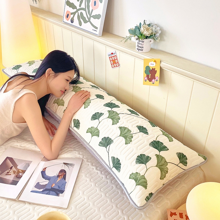 91家纺网 家纺一手货源 找家纺 芯宜佳 2025年新款A类乳胶凉感丝枕套 秋叶缤纷