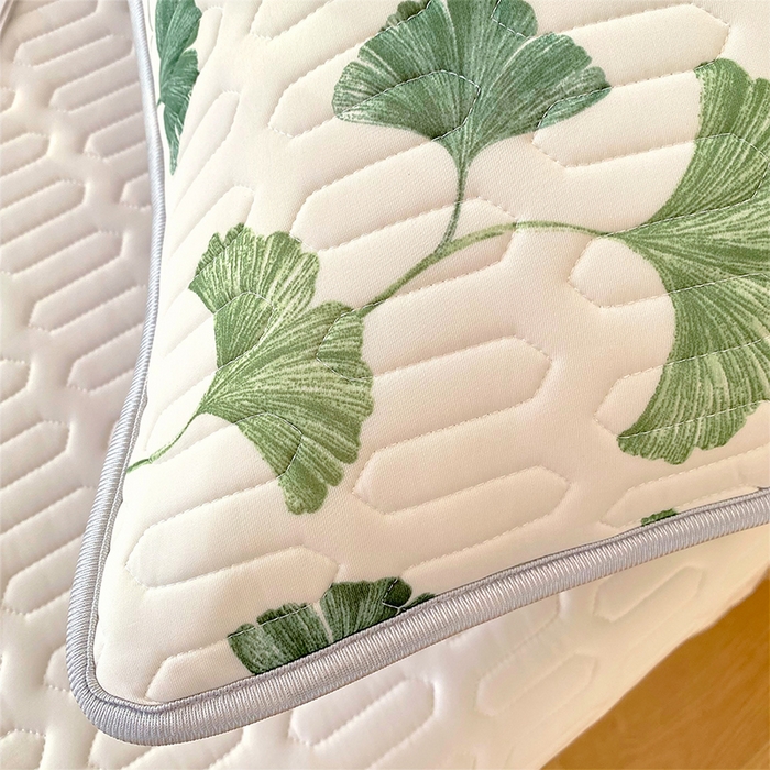 91家纺网 家纺一手货源 找家纺 芯宜佳 2025年新款A类乳胶凉感丝枕套 秋叶缤纷