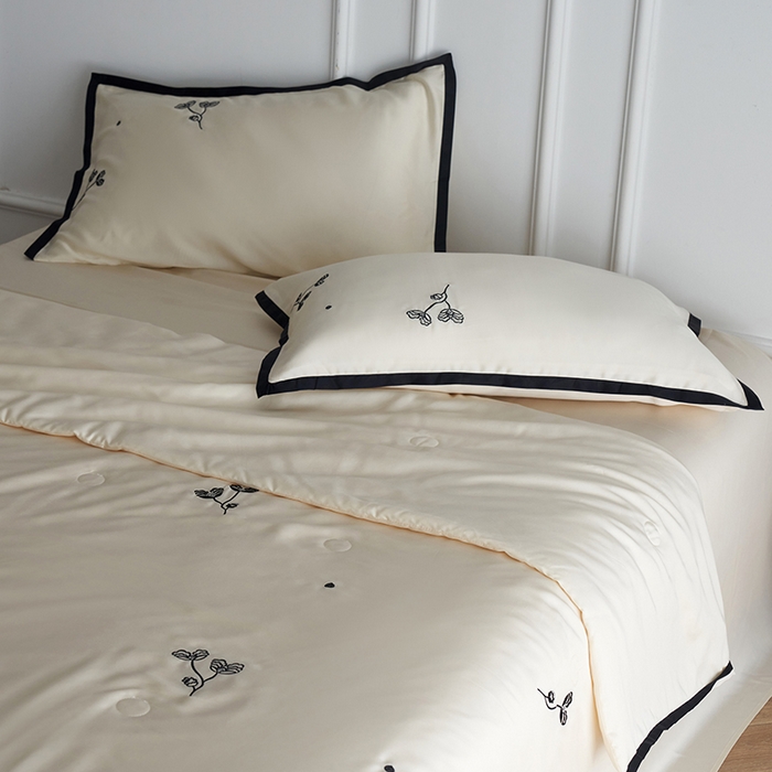 91家纺网 家纺一手货源 找家纺 （总）风向标家纺 2025新款50s莱赛尔天丝大豆拼边款夏被