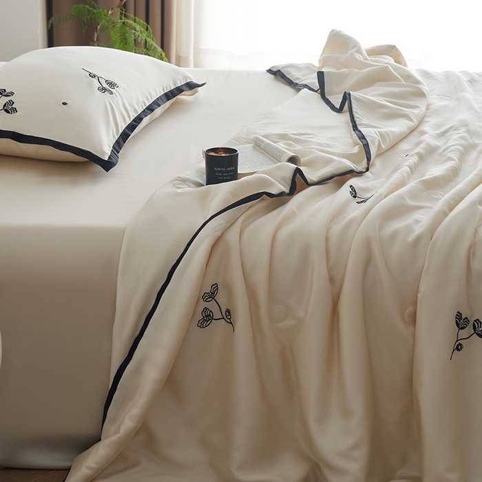 91家纺网 家纺一手货源 找家纺 （总）风向标家纺 2025新款50s莱赛尔天丝大豆拼边款夏被