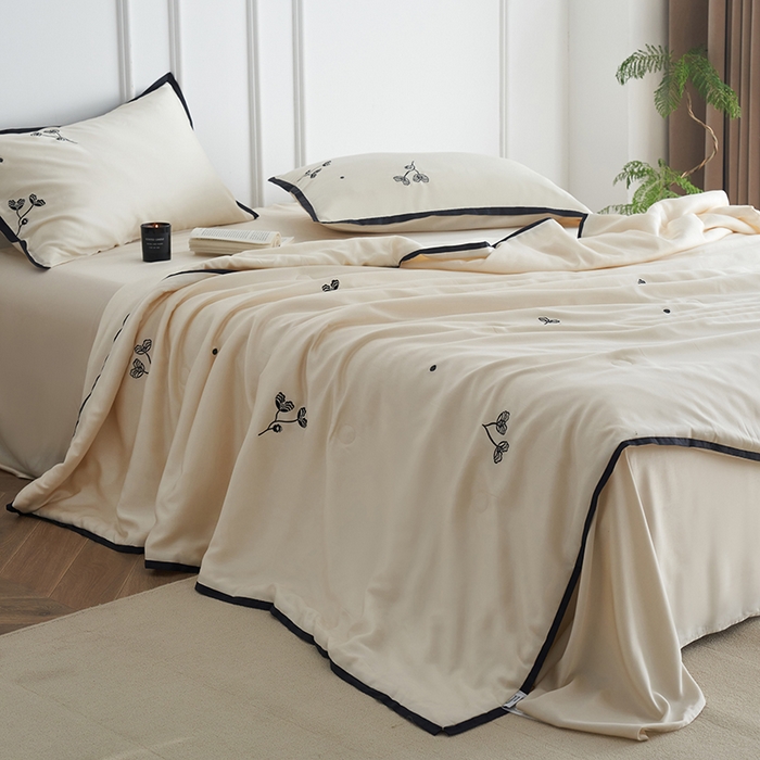 91家纺网 家纺一手货源 找家纺 （总）风向标家纺 2025新款50s莱赛尔天丝大豆拼边款夏被